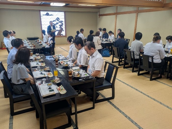 江崎玲於奈賞受賞者研究室見学会10